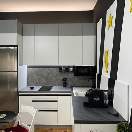 Kevin Apartman Tirana